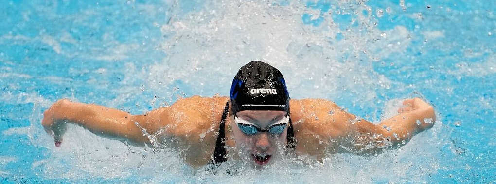 Gretchen Walsh hat den Weltrekord &uuml;ber 100 Meter Schmetterling verbessert. - &copy; Darron Cummings/AP/dpa