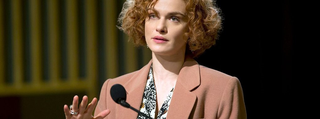 Professorin Deborah E. Lipstadt wehrt sich gegen einen Holocaust-Leugner. - © ---/rbb/ARD Degeto/2016 Bleecker Street/dpa