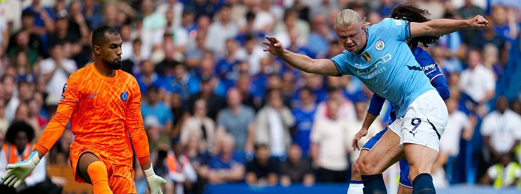 Erling Haaland war kaum im Spiel, schoss aber das F&uuml;hrungstor - &copy; Frank Augstein/AP/dpa