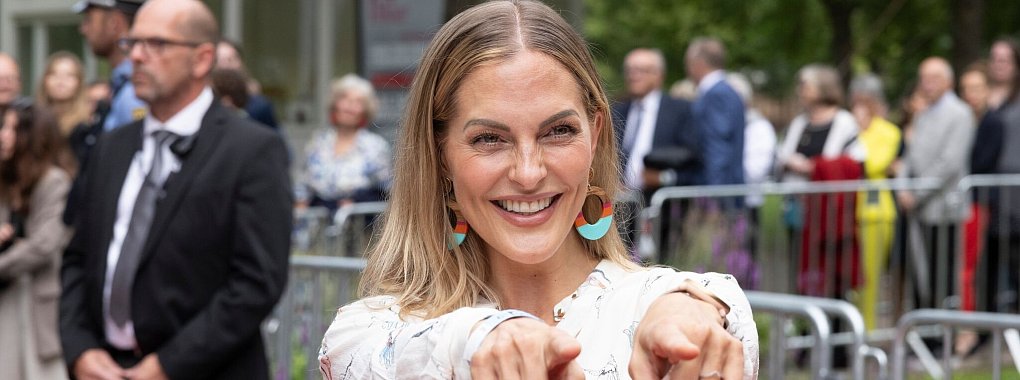 Ab Freitag steht die Ex-No-Angels-S&auml;ngerin in dem St&uuml;ck &laquo;Wie im Himmel&raquo; auf der B&uuml;hne. Sie verk&ouml;rpert in dem Schauspiel eine Frau, die sich selbst das Singen nicht zutraut. (Archivbild) - &copy; Helmut Fricke/dpa