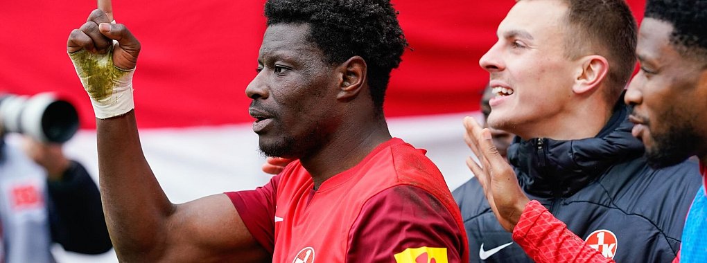 Hat in der laufenden Zweitliga-Saison bereits 14 Tore erzielt: Kaiserslauterns Ragnar Ache. - &copy; Uwe Anspach/dpa