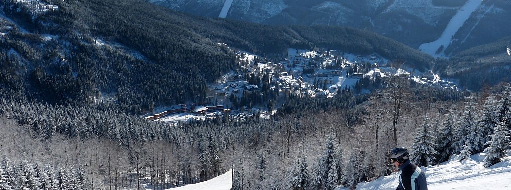In Tschechien bleiben die Skipass-Preise in den meisten Gebieten stabil. - © Florian Sanktjohanser/dpa-tmn