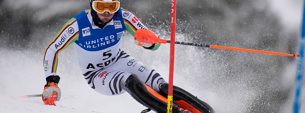 Linus Straßer ist einer der weltbesten Ski-Asse zwischen den Slalom-Stangen. - © John Locher/AP/dpa