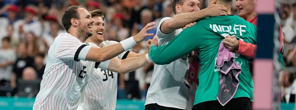 Die deutschen Handballer stehen im Olympia-Finale. - &copy; Aaron Favila/AP/dpa