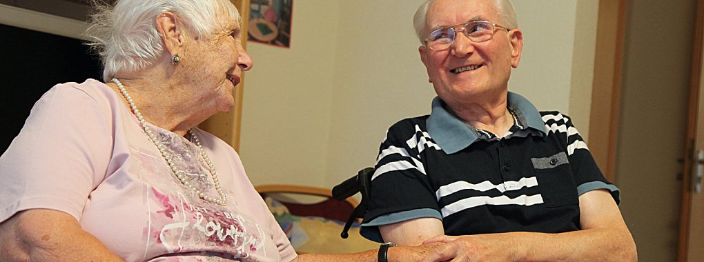 Lilli Brand (92) und Alwin Topp (88) sind seit vier Jahren ein Paar. - © Vera Gerstendorf-Welle