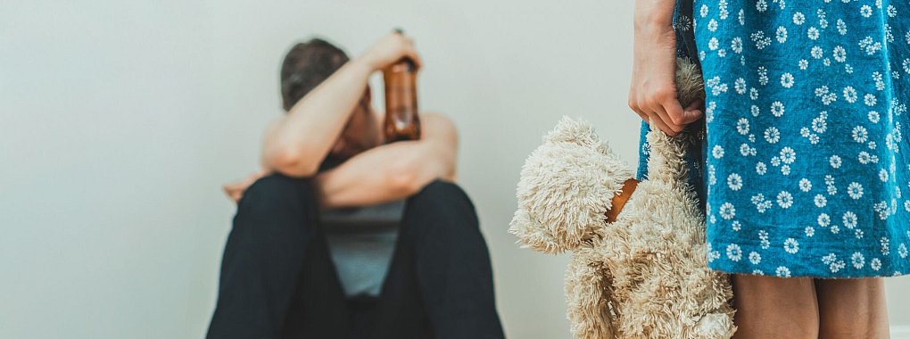 Die Reportage «Vergiftete Kindheit - Wenn Alkohol Familien belastet» aus der Reihe «37 Grad» wird am Dienstag im ZDF gezeigt. - © Dmitri Maruta/ZDF/dpa
