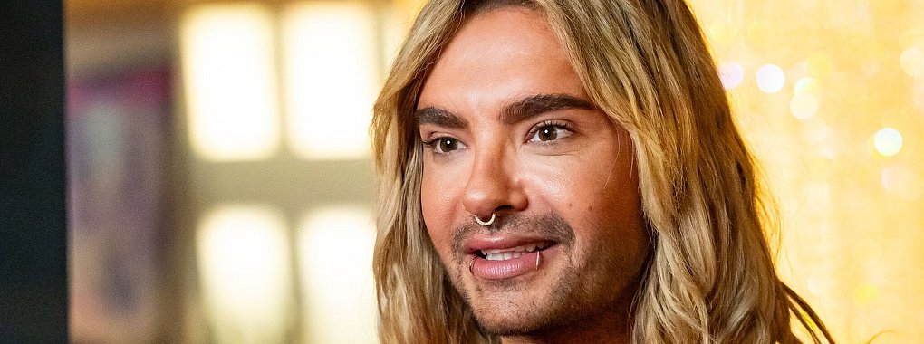 Bill Kaulitz trifft mehrere Verehrer, um zu schauen, wer ihm am besten gefällt. (Archivbild) - © Jonas Walzberg/dpa