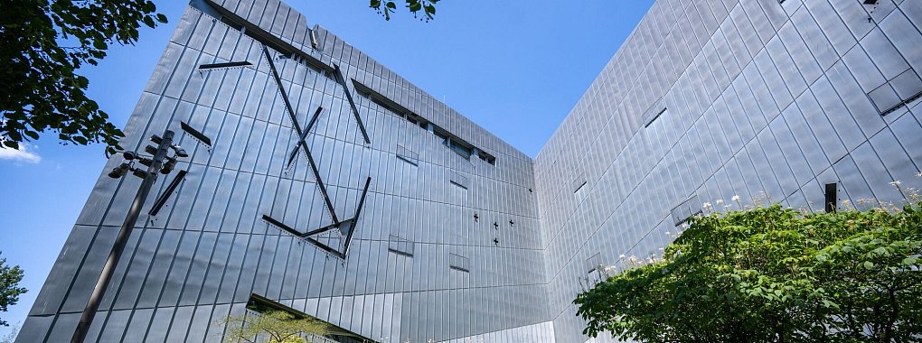 Wichtige Bestände aus den Familiensammlungen des Museums sollen 2026 weltweit online einsehbar werden. (Archivbild) - © Monika Skolimowska/dpa