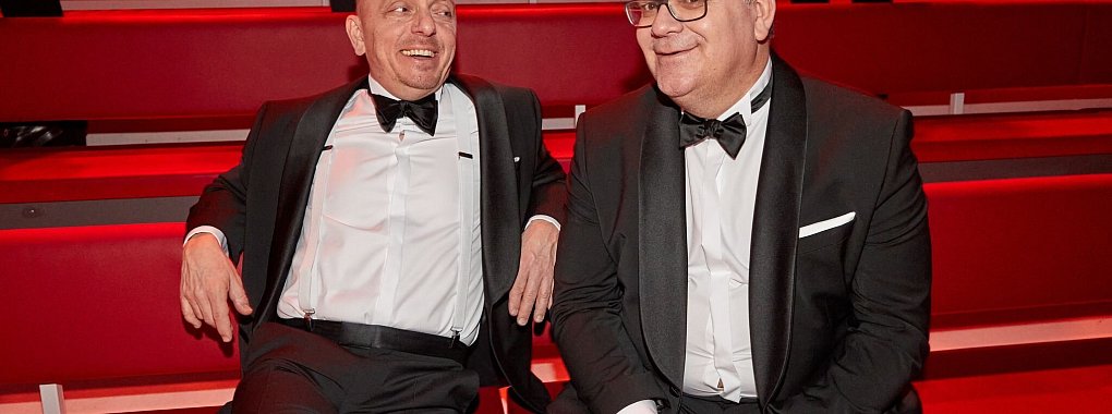 Für Elton (rechts) ist bald Schluss mit der Ratesendung «Wer weiß denn sowas?» (Archivbild) - © Georg Wendt/dpa