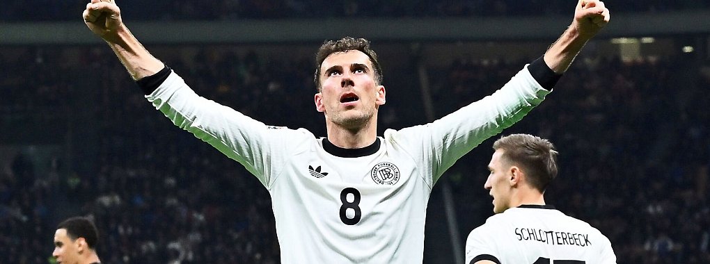 In der Pose eines Siegers: Leon Goretzka feiert gegen Italien. - © Domenico Cippitelli/LiveMedia-IPA/ZUMA Press Wire/dpa