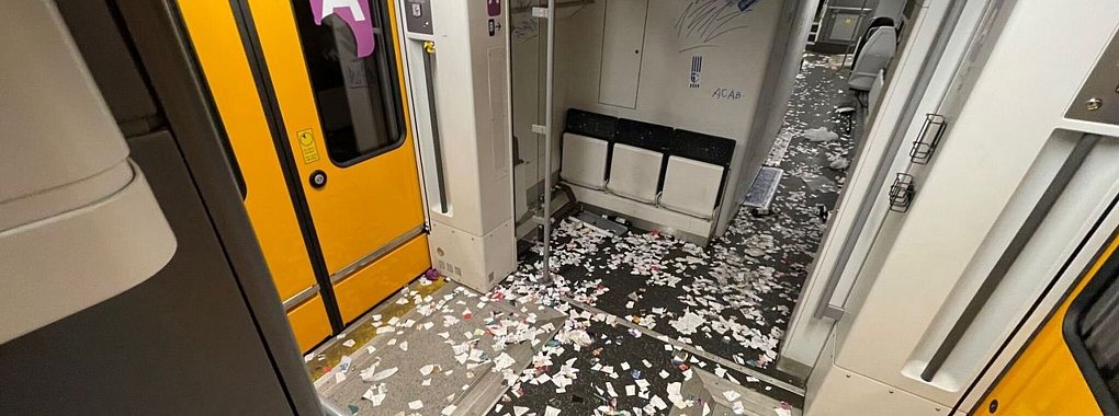 Bahnunternehmen entstehen durch Fans immer wieder Schäden. - © Tobias Brauhardt/ODEG/dpa