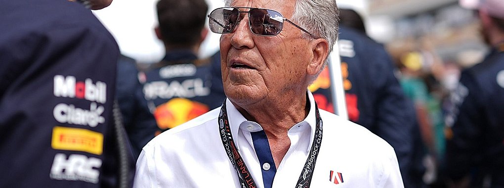 Der frühere Weltmeister Mario Andretti führt ein neues Team in die Formel 1. - © Hasan Bratic/dpa