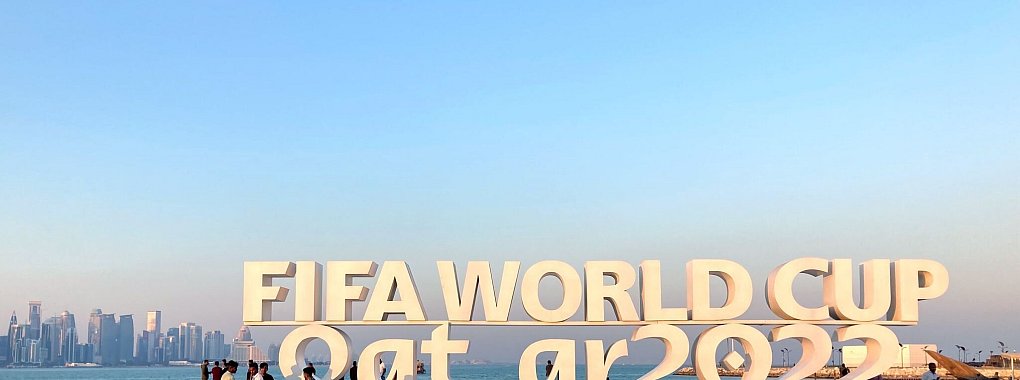 2022 fand die Fußball-Weltmeisterschaft in Katar statt. - © Thomas Esser/dpa