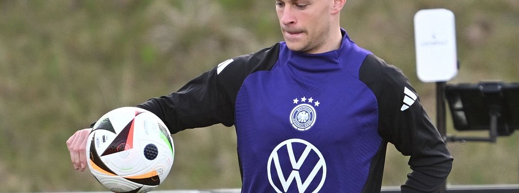 Nationalspieler Joshua Kimmich gibt als seinen liebsten Einsatzort eigentlich das zentrale Mittelfeld an. - &copy; Arne Dedert/dpa