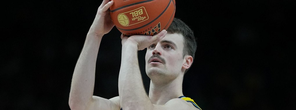 Albas Co-Kapitän Jonas Mattisseck ist mit seinem Team gegen den FC Bayern klarer Außenseiter. - © Soeren Stache/dpa