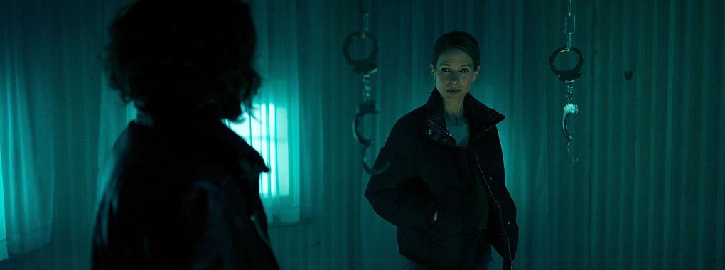 Johanna Stern (Lisa Bitter, r) und Lena Odenthal (Ulrike Folkerts) haben im ARD-Tatort den Ort gefunden, den der Ermordete zuletzt aufgesucht hatte. - &copy; Christian Koch/SWR/ARD/dpa