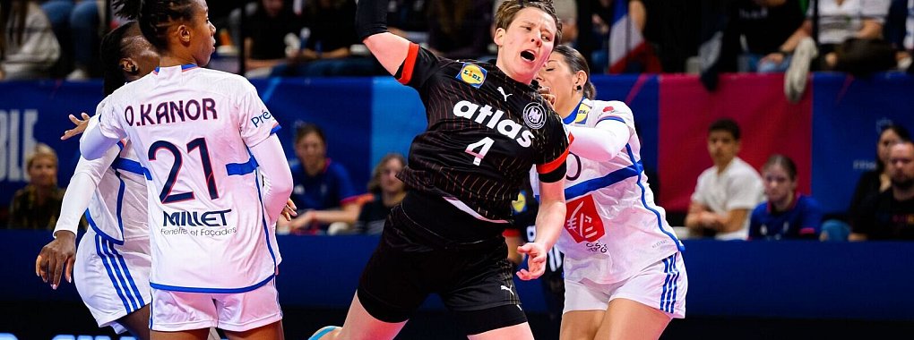 Alina Grijseels (M) könnte die Länderspiele der deutschen Handballerinnen gegen Dänemark verpassen. - © Marco Wolf/dpa
