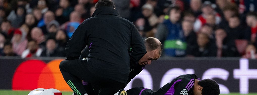 Serge Gnabry hatte sich im Viertelfinal-Hinspiel beim FC Arsenal einen Muskelfaserriss zugezogen. - &copy; Sven Hoppe/dpa