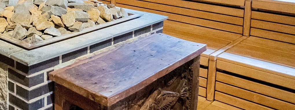 Holzw&uuml;rmer im M&ouml;belst&uuml;ck? Ein wenig Saunazeit k&ouml;nnte die K&auml;ferlarven abt&ouml;ten. - &copy; Christoph Soeder/dpa/dpa-tmn