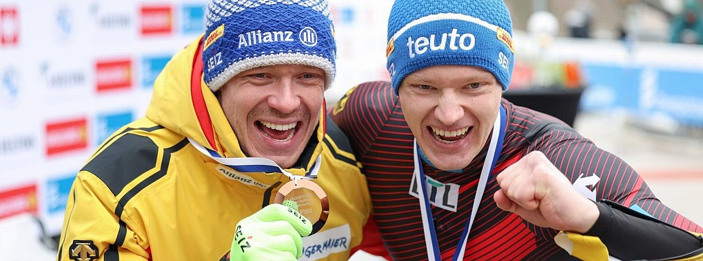 Zwischen ihm und Max Langenhan (l) gibt es keinen Neid, sagt Felix Loch (r). - &copy; Friso Gentsch/dpa