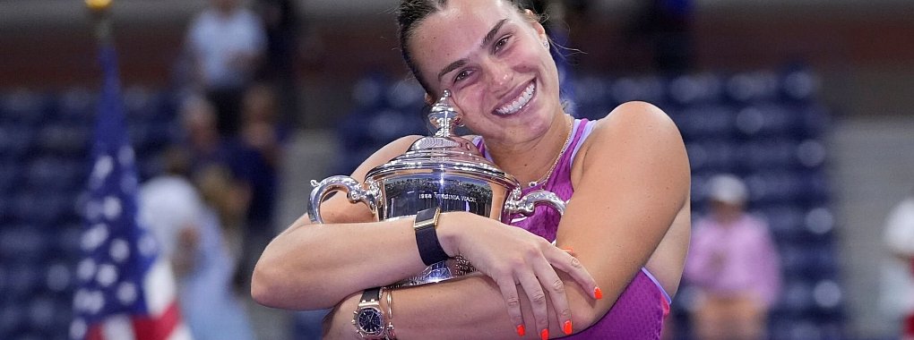 Aryna Sabalenka feiert ihren ersten Sieg bei den US Open. - © Frank Franklin II/AP/dpa