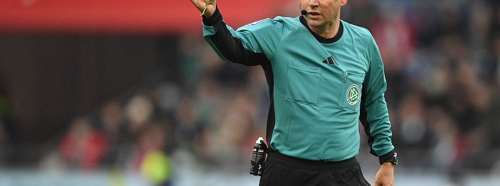 Frank Willenborg äußert sich zum Pilotprojekt mit Schiedsrichter-Durchsagen im Stadion. - © Swen Pförtner/dpa