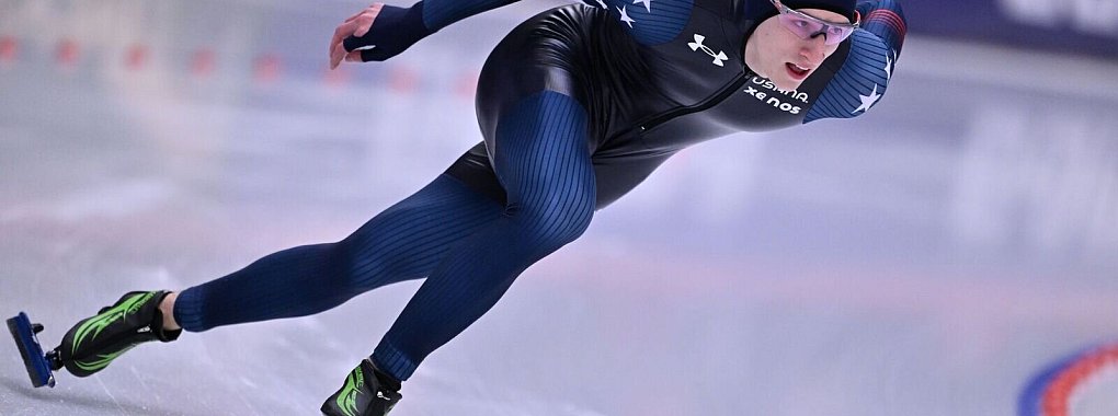 Holte sich bei der Eisschnelllauf-WM den Mehrkampf-Titel: Jordan Stolz. - &copy; Peter Kneffel/dpa