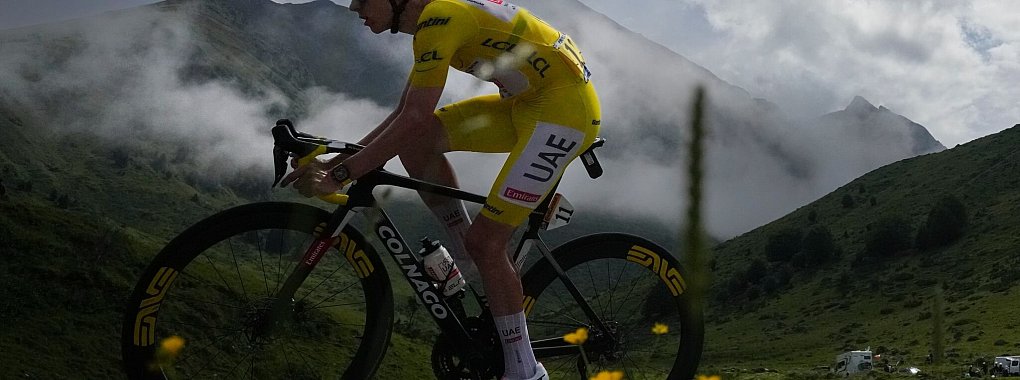 Der Slowene Tadej Pogacar setzte sich bei der 14. Etappe von der Konkurrenz ab. - &copy; Daniel Cole/AP