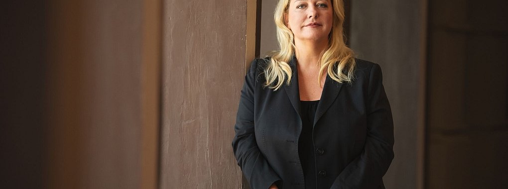 Die k&uuml;nstlerische Leiterin und Gesch&auml;ftsf&uuml;hrerin der Bayreuther Festspiele, Katharina Wagner im Festspielhaus. (Archivbild) - &copy; Nicolas Armer/dpa