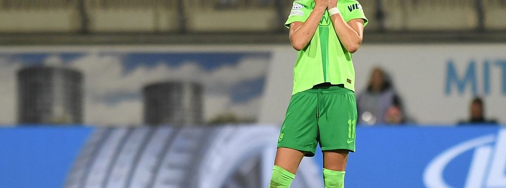 Alexandra Popp gibt nach einer Knöchelblessur Entwarnung. - © Swen Pförtner/dpa