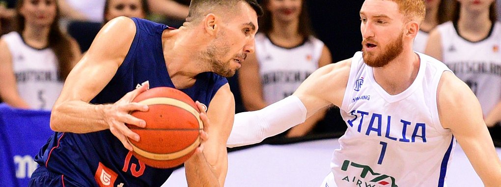 - © Daniel Bockwoldt/dpa