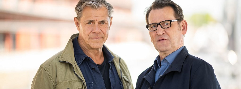 Die Hauptdarsteller: Sven Martinek (l) und Ingo Naujoks. - &copy; Daniel Reinhardt/dpa
