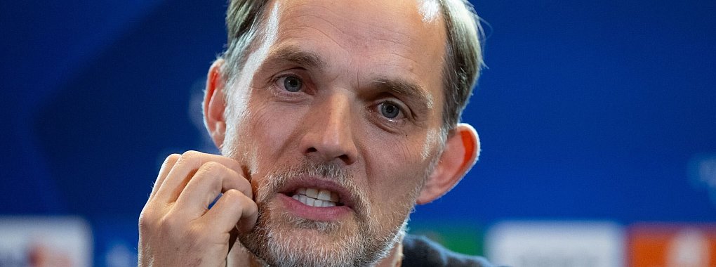 Bayern-Trainer Thomas Tuchel hatte im Topspiel gegen Leverkusen auf Matthijs de Ligt verzichtet. - © Sven Hoppe/dpa