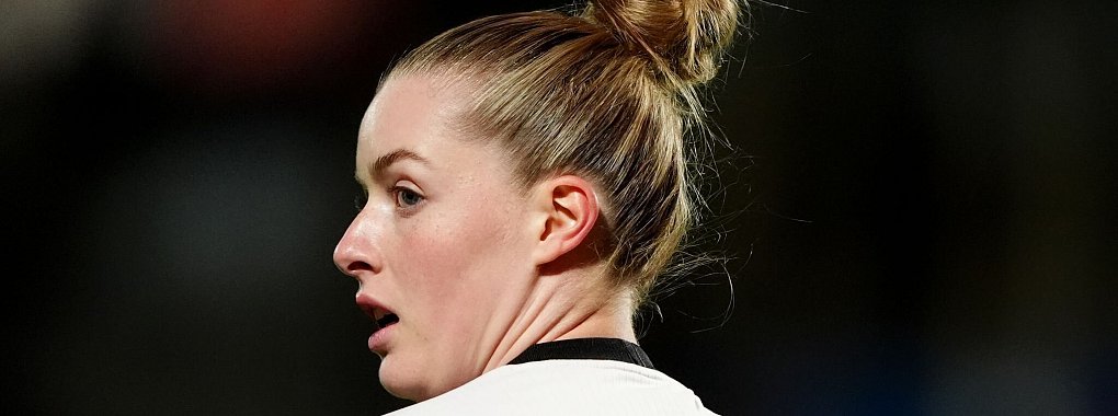 Nur noch den Vornamen auf dem Trikot: Alara ?ehitler - &copy; Andrew Milligan/PA Wire/dpa