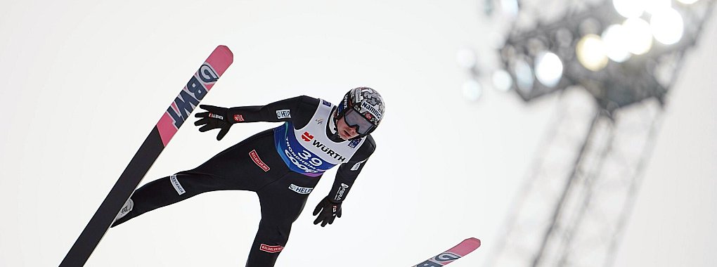Seine Sperre im Anzug-Skandal wurde wieder aufgehoben: Der norwegische Skispringer Marius Lindvik. - © Georg Hochmuth/APA/dpa
