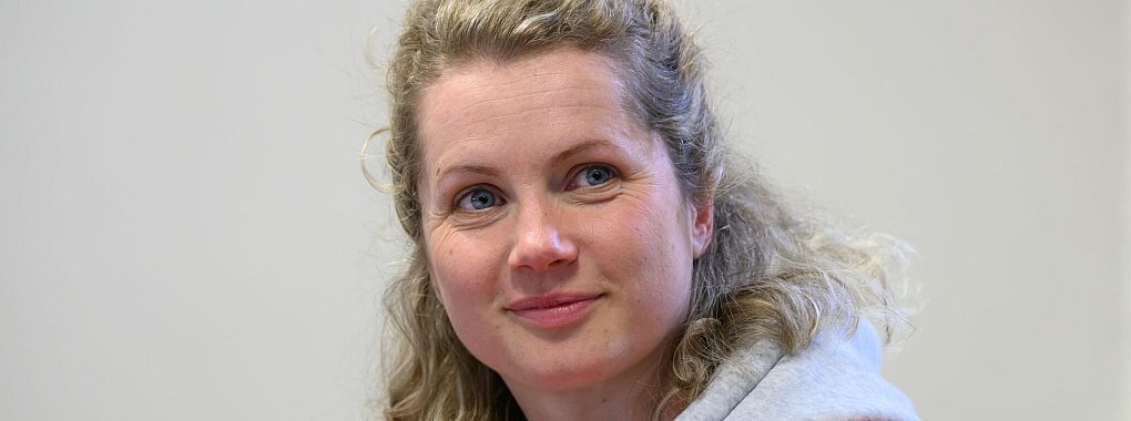 In dem Erotikdrama «Verhängnisvolle Leidenschaft Sylt» spielt Gröschel die verheiratete Polizistin Nina. (Archivbild) - © Robert Michael/dpa