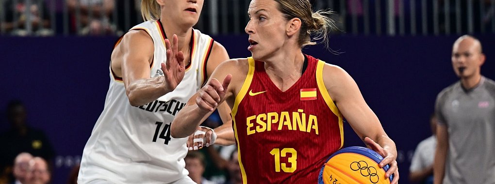 Sonja Greinacher (l) im Finale gegen die Spanierin Sandra Ygueravide - &copy; Sina Schuldt/dpa