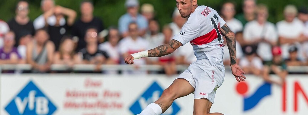 - &copy; Harry Langer/Defodi Images/dpa