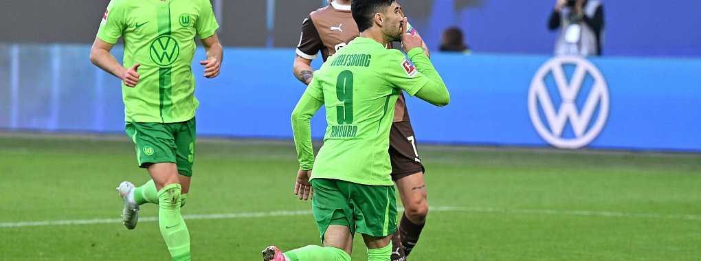 Mohamed Amoura erzielte den Wolfsburger Ausgleich. - © Swen Pförtner/dpa