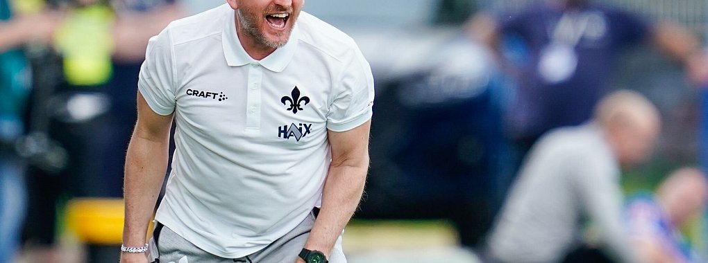 Darmstadts Trainer Torsten Lieberknecht wartet mit seiner Mannschaft seit 22 Ligaspielen auf einen Sieg. - &copy; Uwe Anspach/dpa