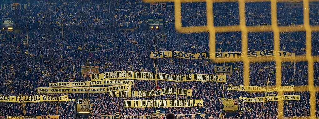 BVB-Fans zeigten unter anderem ein Transparent mit der Aufschrift &bdquo;Nein zu Investoren in der DFL!&ldquo; - &copy; Bernd Thissen/dpa