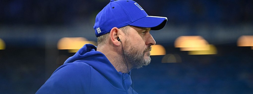Trainer Steffen Baumgart gerät beim Hamburger SV stärker unter Druck - © Gregor Fischer/dpa