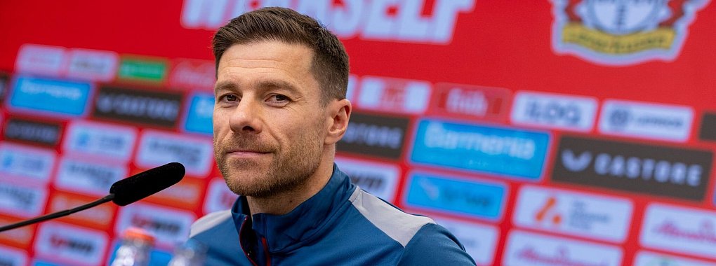 Trainer Xabi Alonso hat sich f&uuml;r einen Verbleib in Leverkusen entschieden. - &copy; Christoph Reichwein/dpa