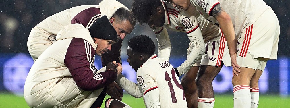 Alphonso Davies fällt beim FC Bayern erstmal aus. - © Federico Gambarini/dpa
