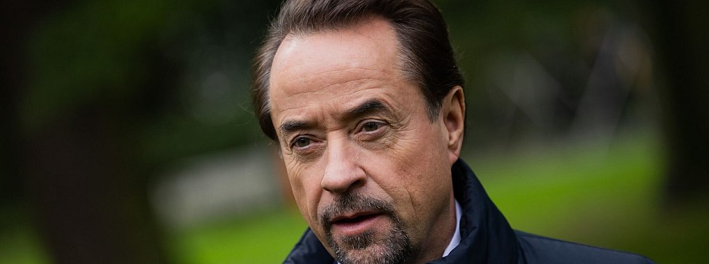 Schauspieler Jan Josef Liefers findet, dass sich seine Branche durch die MeToo-Bewegung verändert hat. (Archivbild) - © Rolf Vennenbernd/dpa