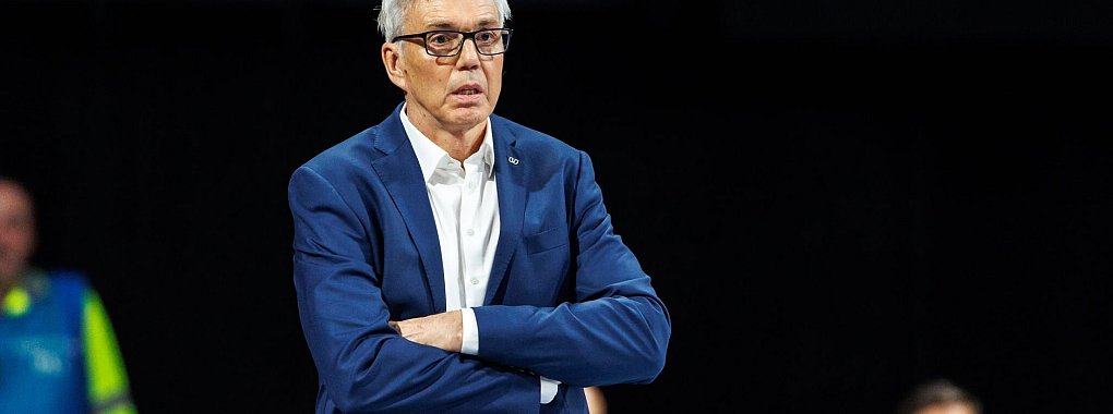 Der neue Bayern-Coach Gordon Herbert hat im zweiten Spiel die erste Niederlage kassiert. - © Matthias Balk/dpa