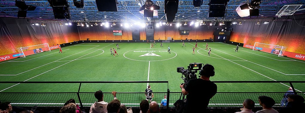 Womöglich bald auch in Deutschland am Start: Die Kings League - © Manuel Queimadelos/Kings League InfoJobs/dpa