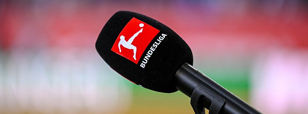 Die Fan-Organisation «Unsere Kurve» lehnt Forderungen der Medienrechte-Inhaber nach mehr Zugang zu den Fußball-Protagonisten in den Bundesligen ab - © Harry Langer/dpa
