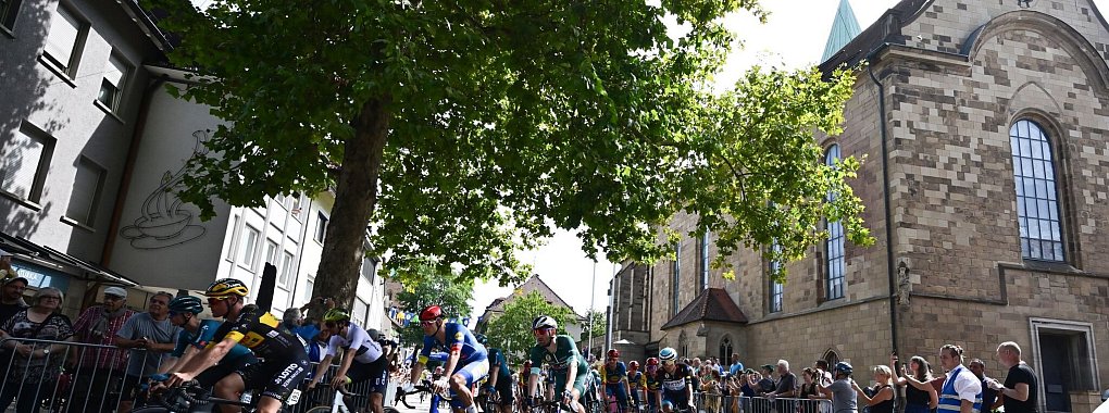 Bei der Deutschland Tour ging es auf der zweiten Etappe nach Schw&auml;bisch Gm&uuml;nd. - &copy; Bernd Wei&szlig;brod/dpa