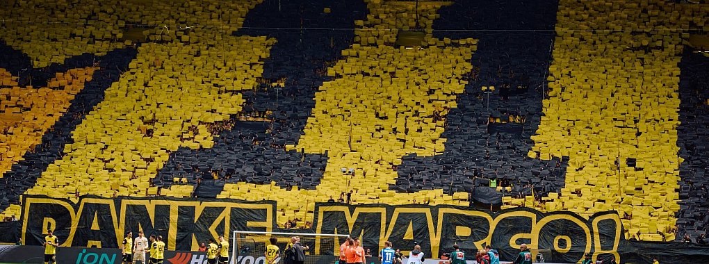 Die BVB-Fans haben eine Choreografie f&uuml;r Marco Reus vorbereitet. - &copy; Bernd Thissen/dpa